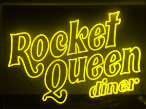 LEDネオン看板（ネオンサイン）アクリル板通常タイプ製作事例 Rocket Queen diner 黄色