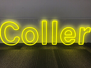 LEDネオンサイン看板製作事例　アクリル板通常タイプ Coller 黄色