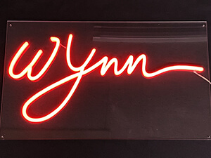 LEDネオン看板（ネオンサイン）アクリル板通常タイプ製作事例 wynn レッド